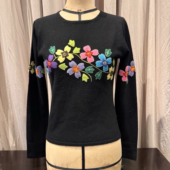 French Connection Sweaters - Vintage Unworn 100% Lambswool Hand Appliqué Flowers Sweater M